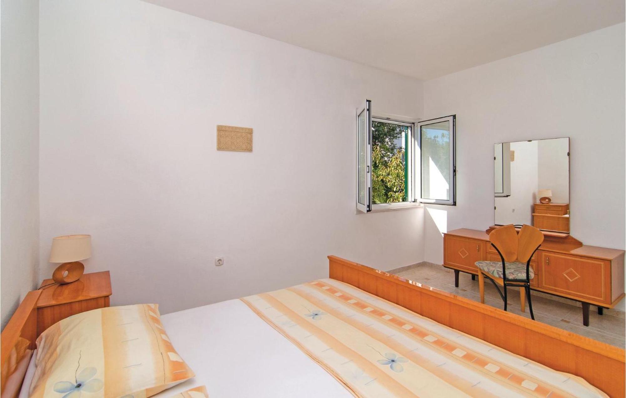 3 Bedroom Cozy Home In Supetar Eksteriør billede
