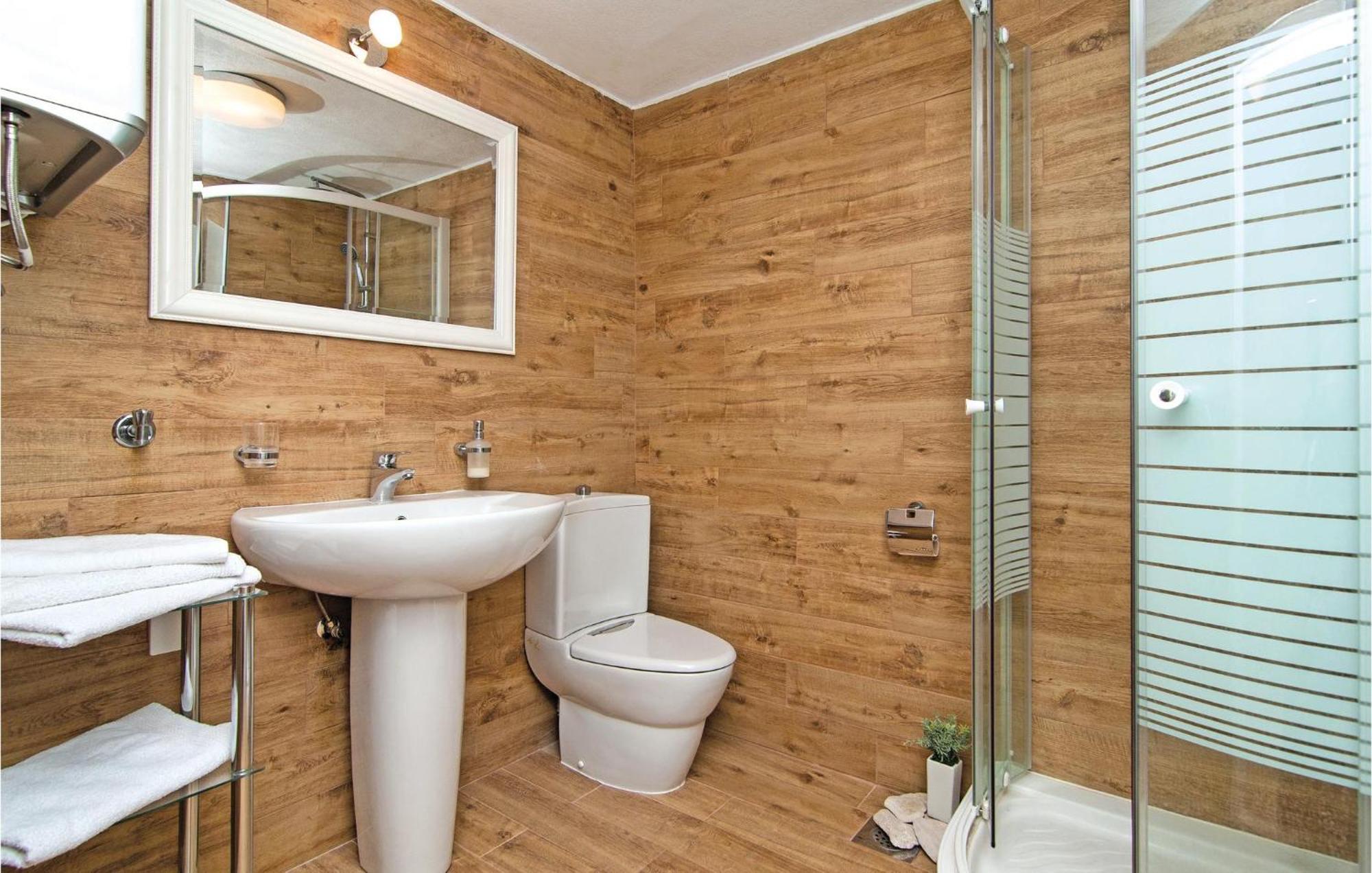 3 Bedroom Cozy Home In Supetar Eksteriør billede